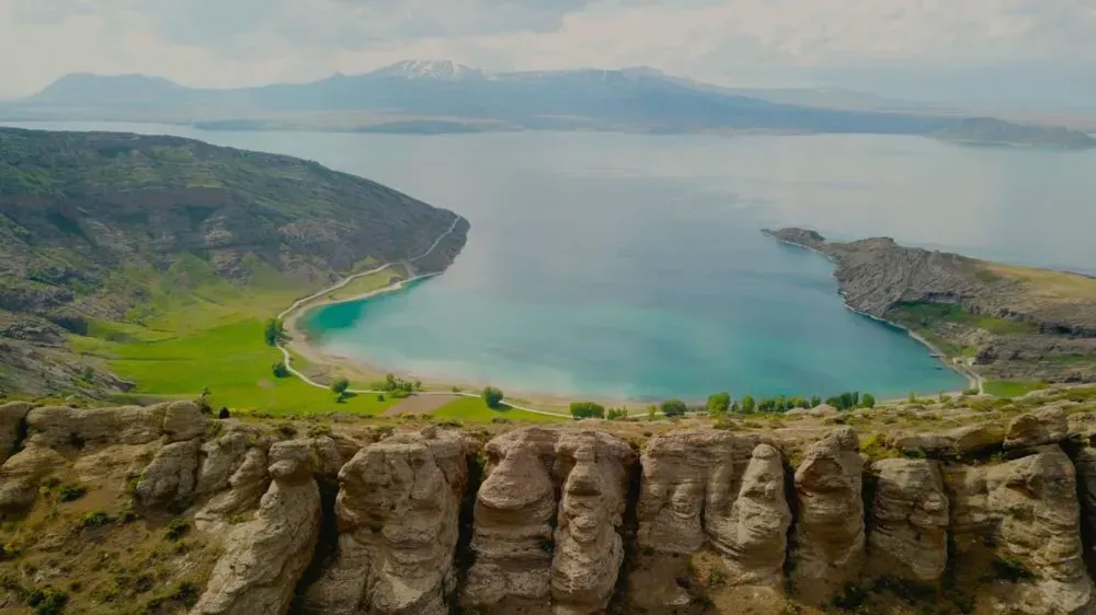 GÖRENLERİ HAYRAN BIRAKAN KRATER MANZARASI; İNCEKAYA KRATERİ